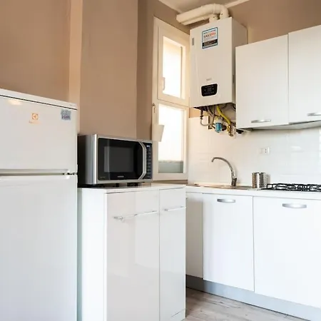 Apartman 10min To Downtown Bright And Stylish